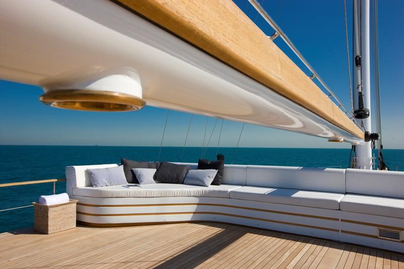 yacht Dubai Magic
