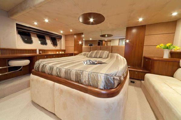 yacht Sunseeker Predator 62