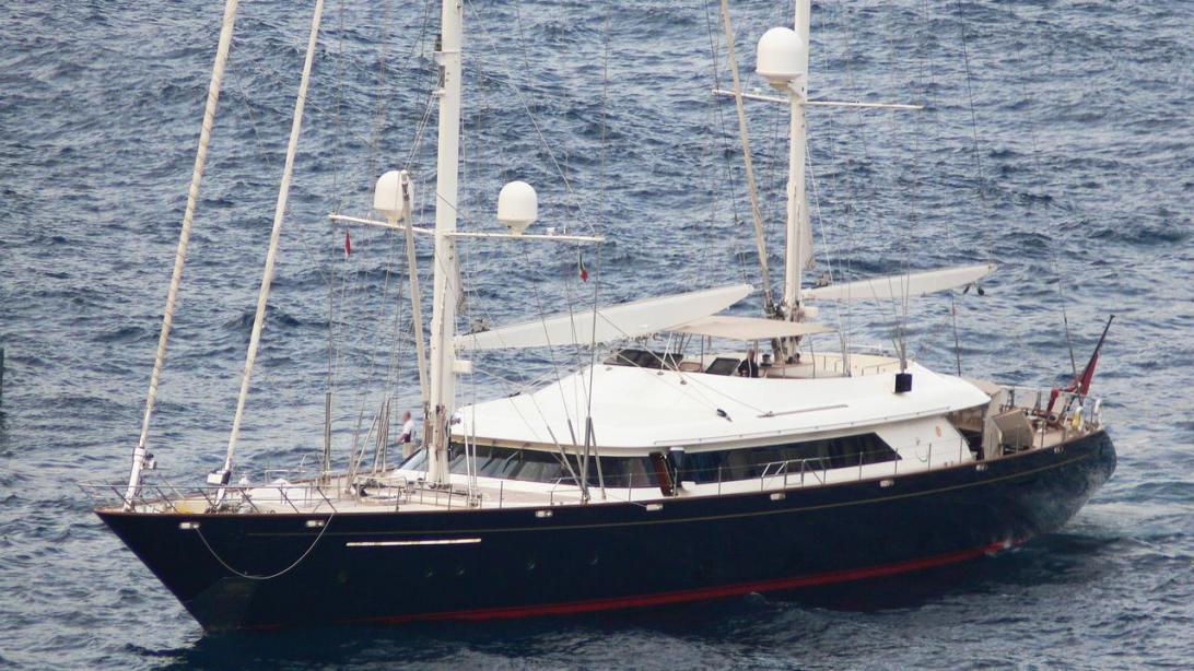 yacht Almyra II