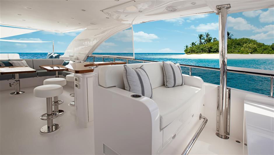 yacht Seas The Day