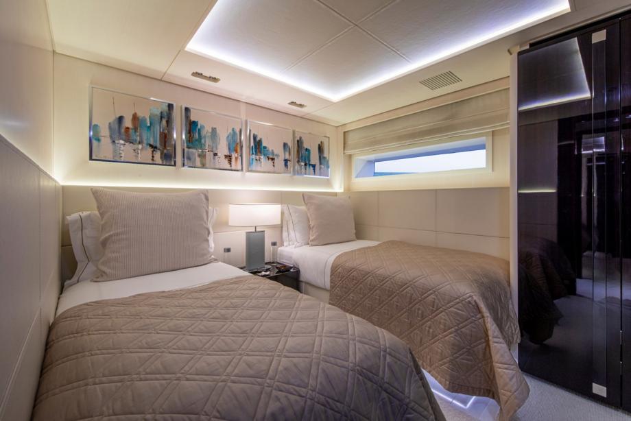 yacht N2H