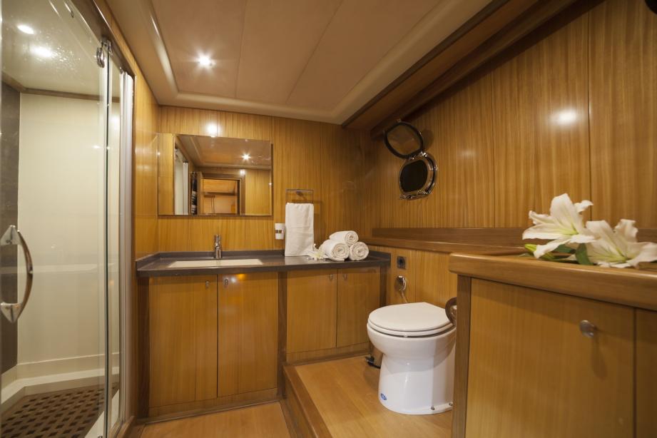 yacht Justiniano