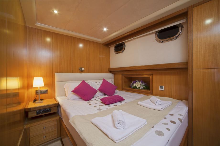 yacht Justiniano