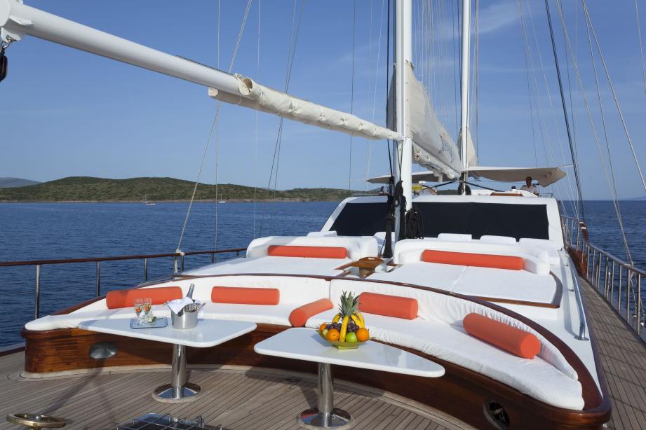 yacht Justiniano