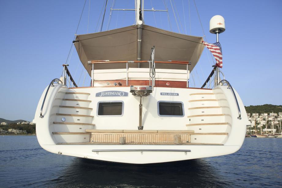 yacht Justiniano