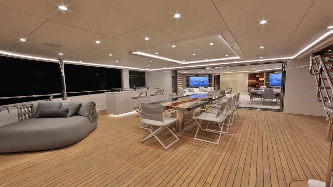 yacht Starburst III