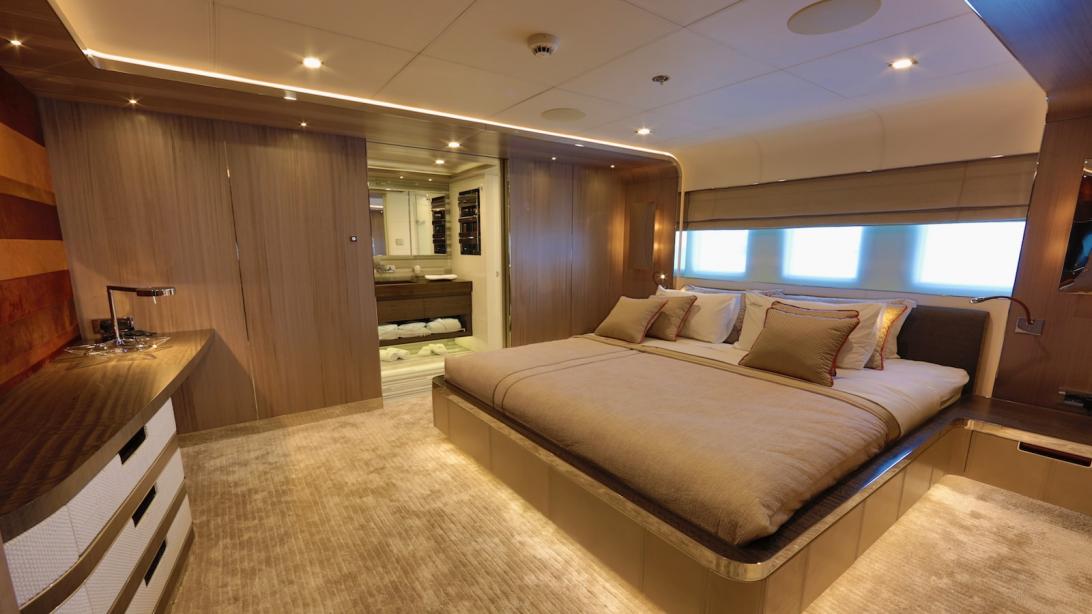 yacht Starburst III