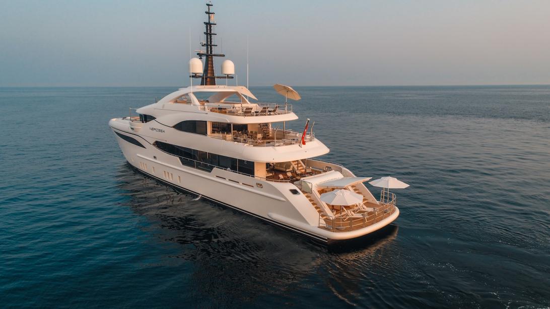 yacht Starburst III