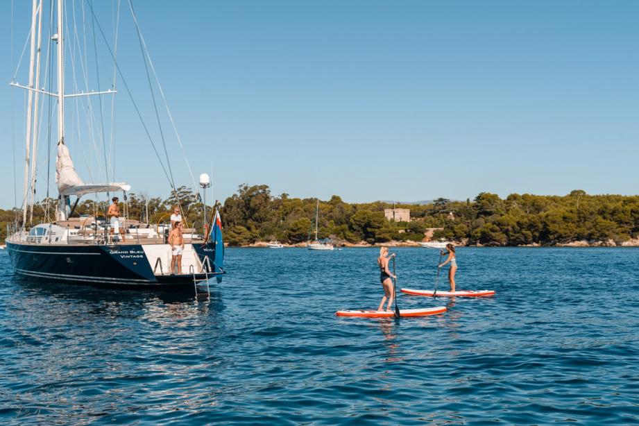 yacht Grand Bleu Vintage