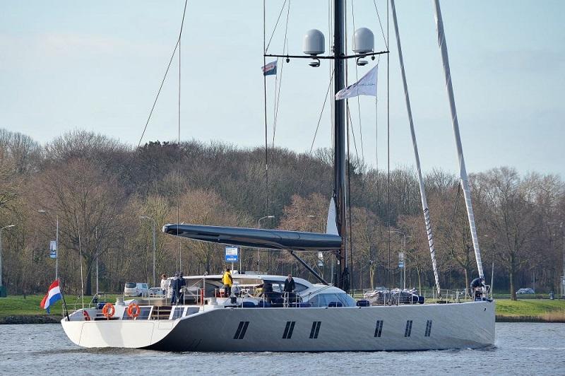yacht Skade