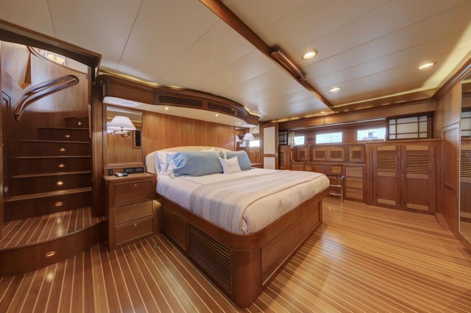 yacht Virginia Sea