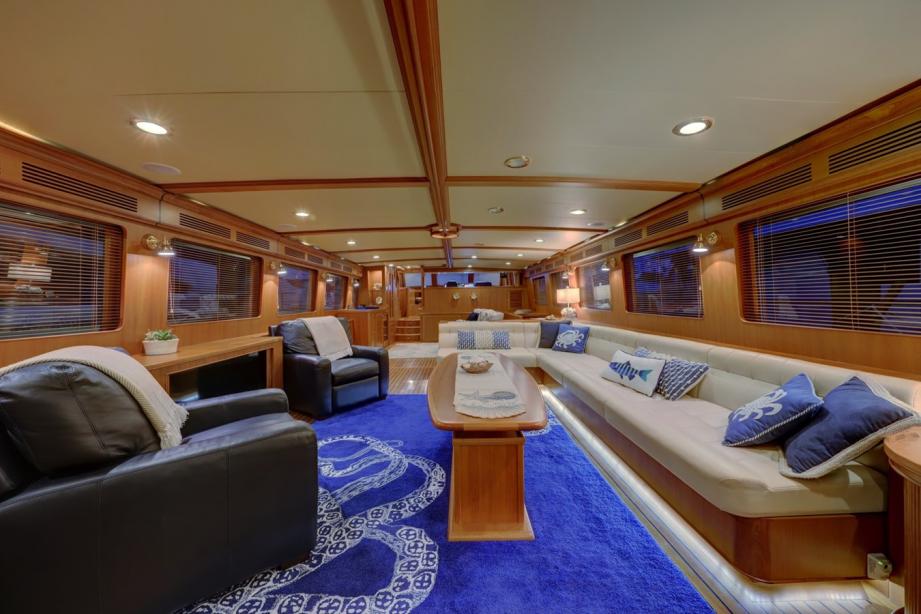 yacht Virginia Sea