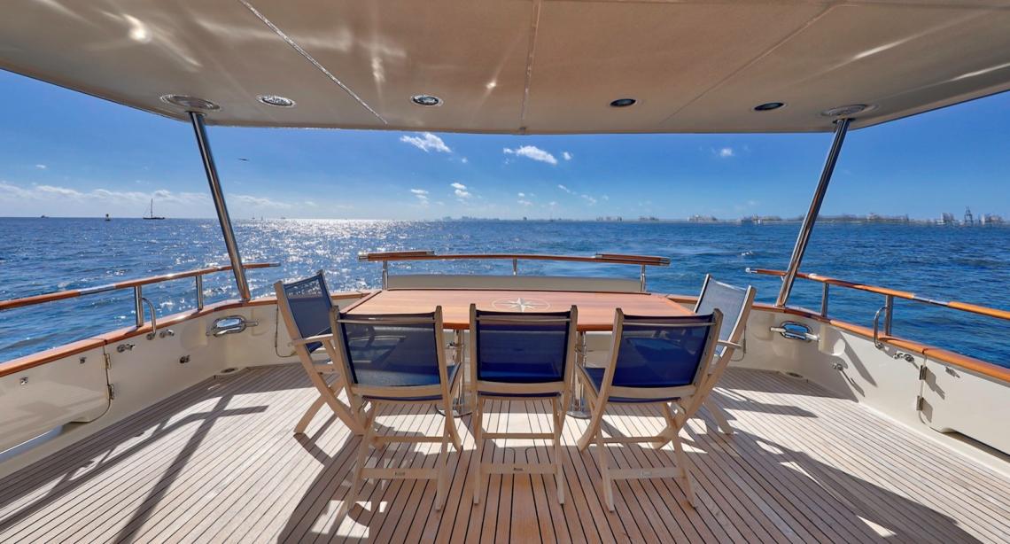 yacht Virginia Sea