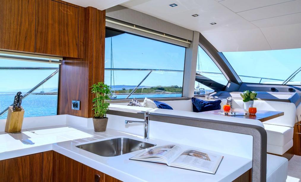 yacht Hideaway