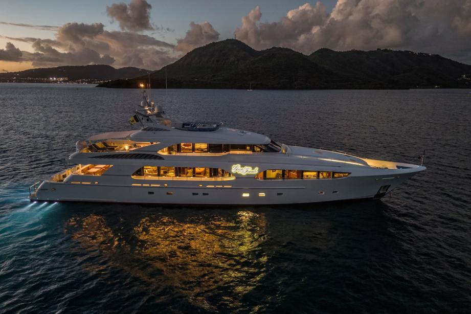 yacht Gran Finale