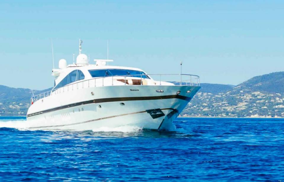 yacht Naisca IV