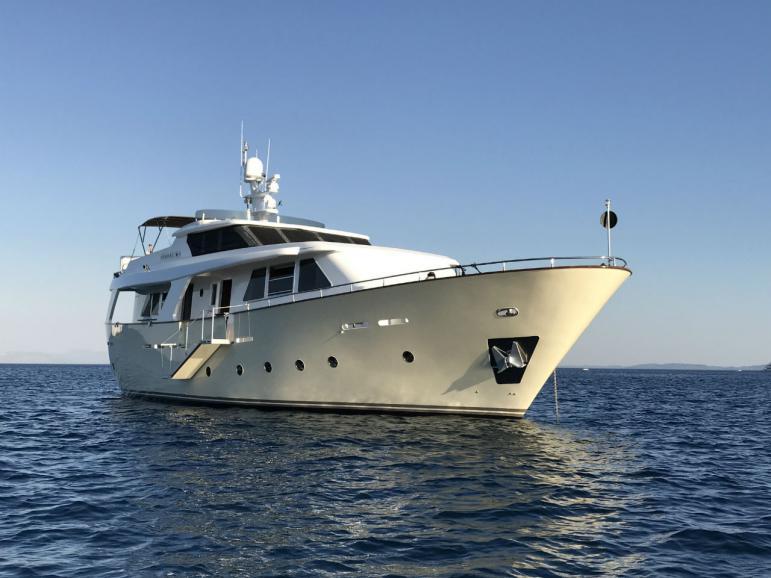 yacht Phaedra