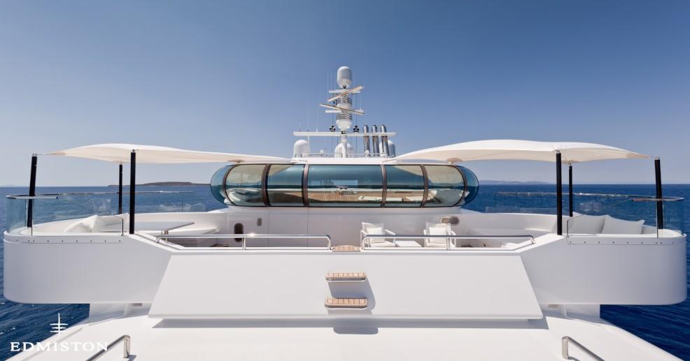 yacht Zeus