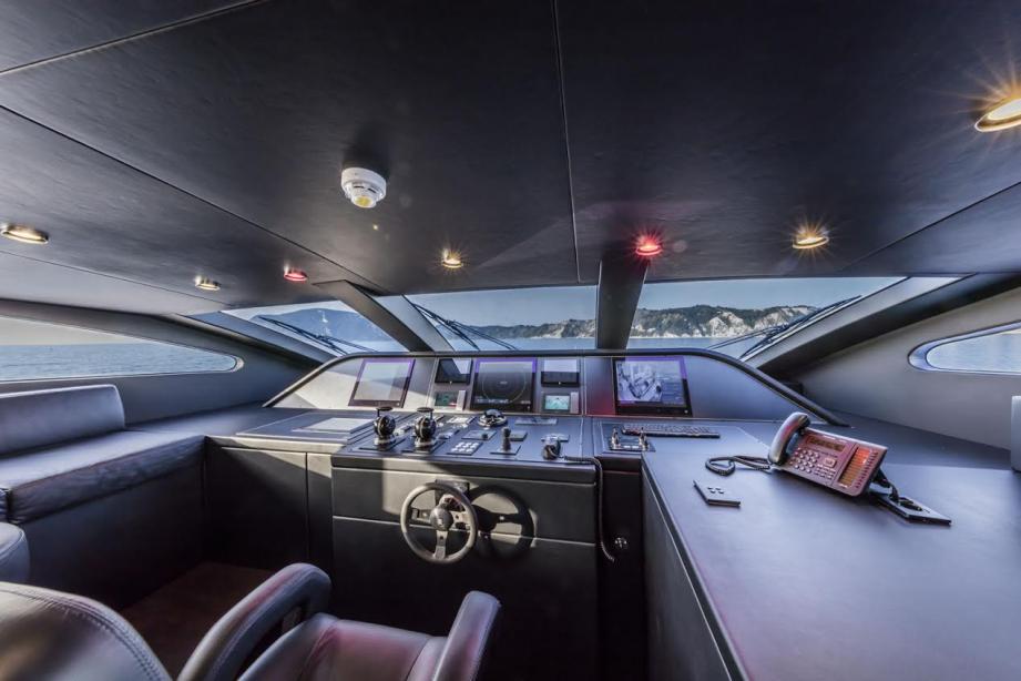 yacht Isa Love