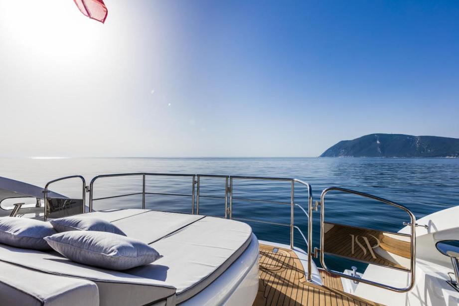 yacht Isa Love