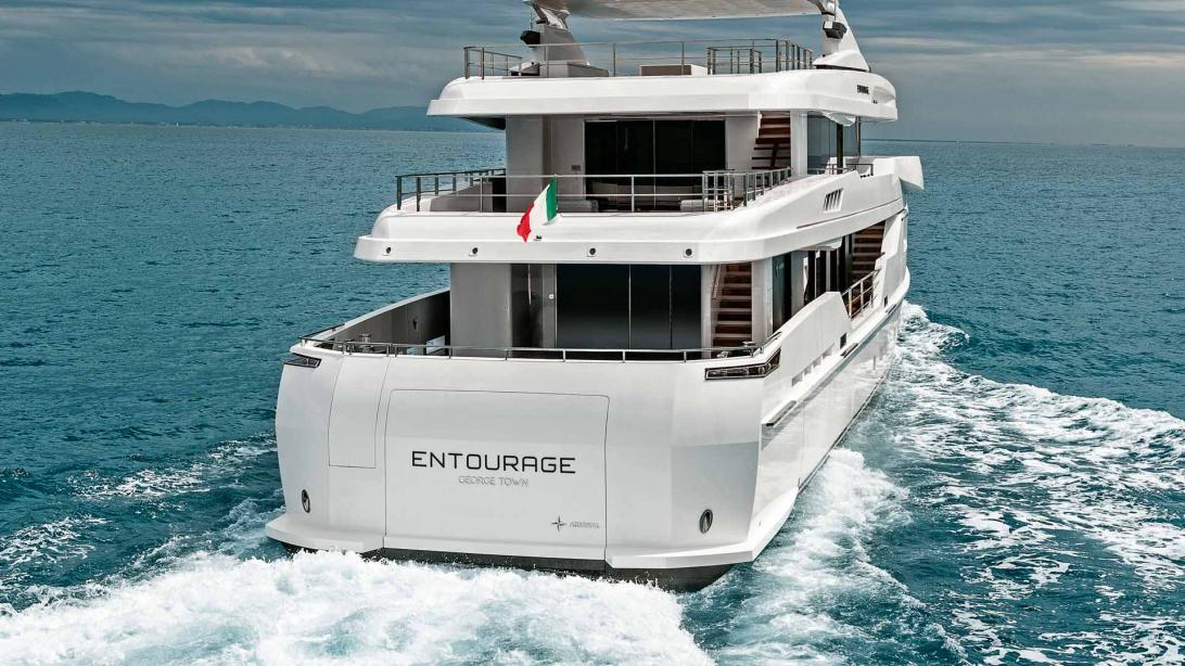 yacht Entourage