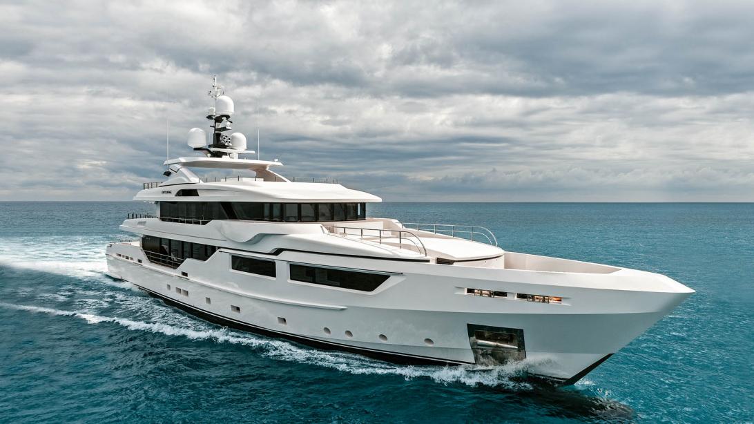 yacht Entourage