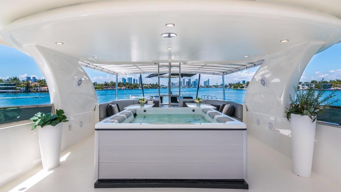 yacht Nirvana