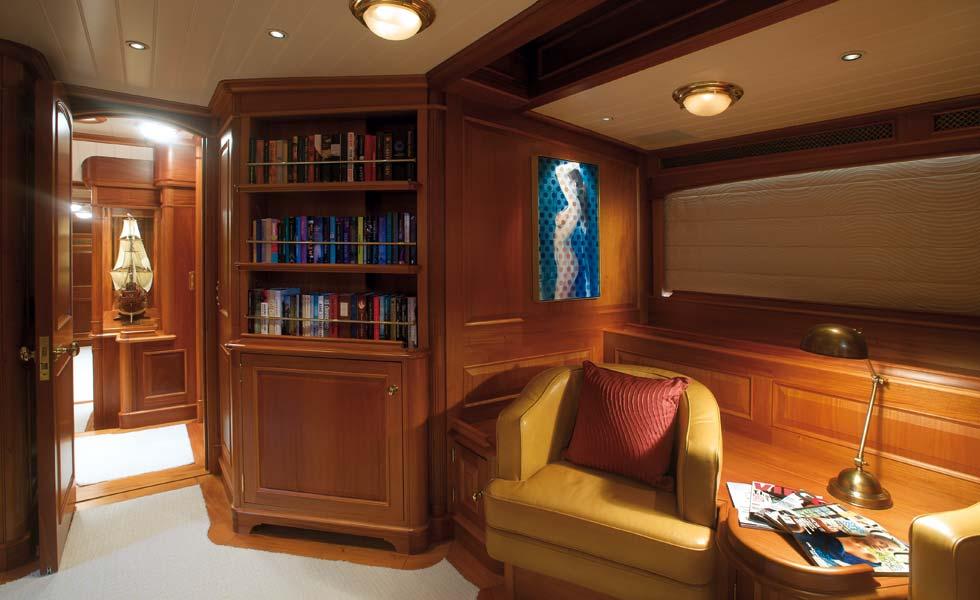 yacht Anne