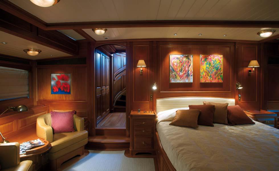 yacht Anne