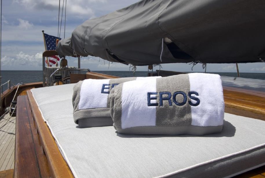 yacht Eros