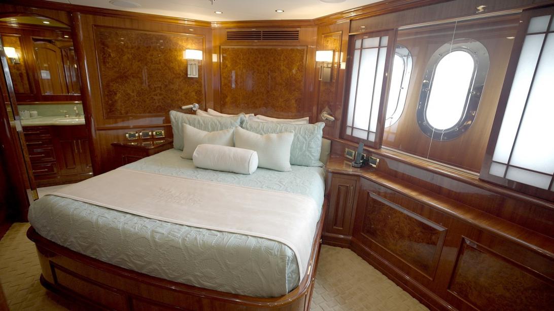 yacht Homecoming