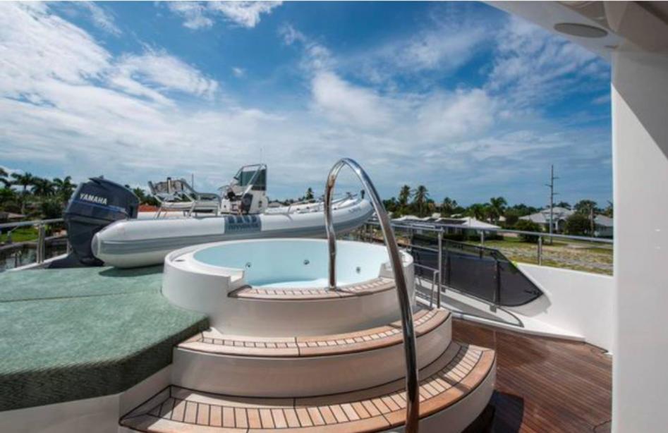 yacht Homecoming