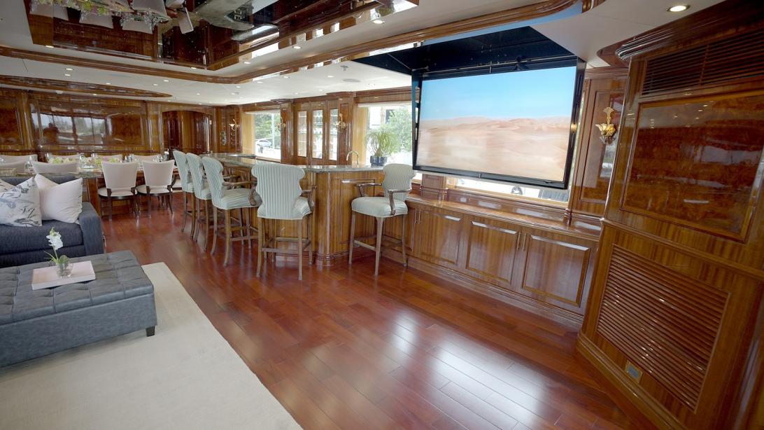 yacht Homecoming