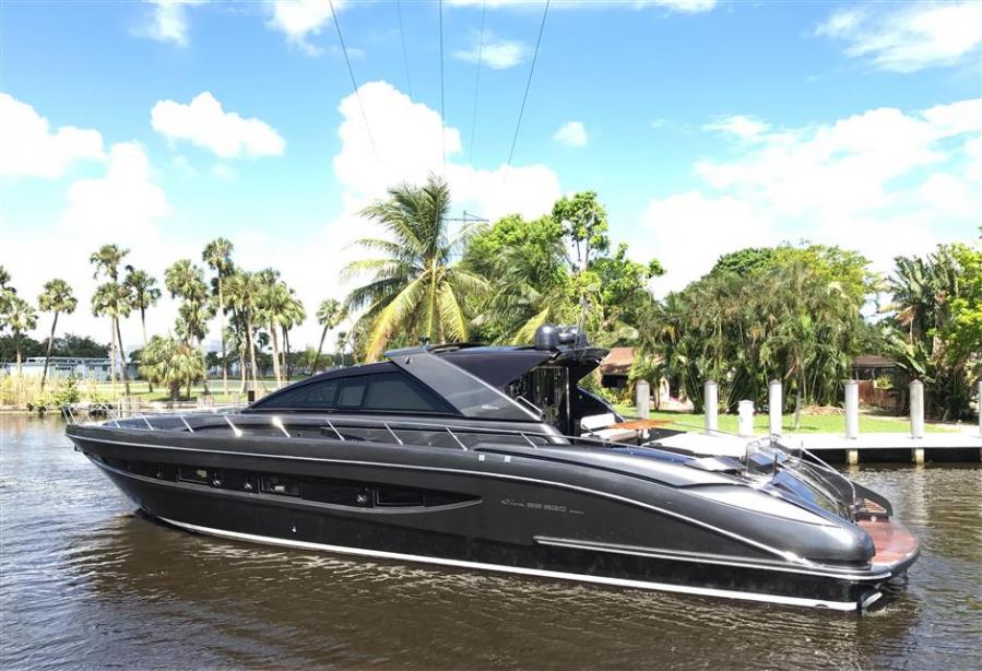 yacht Chop Chop
