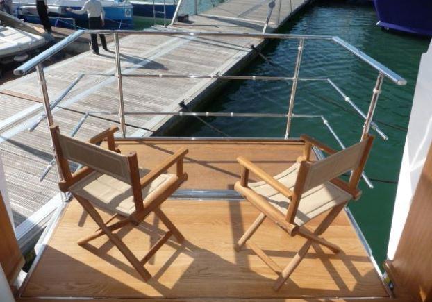 yacht Maaos