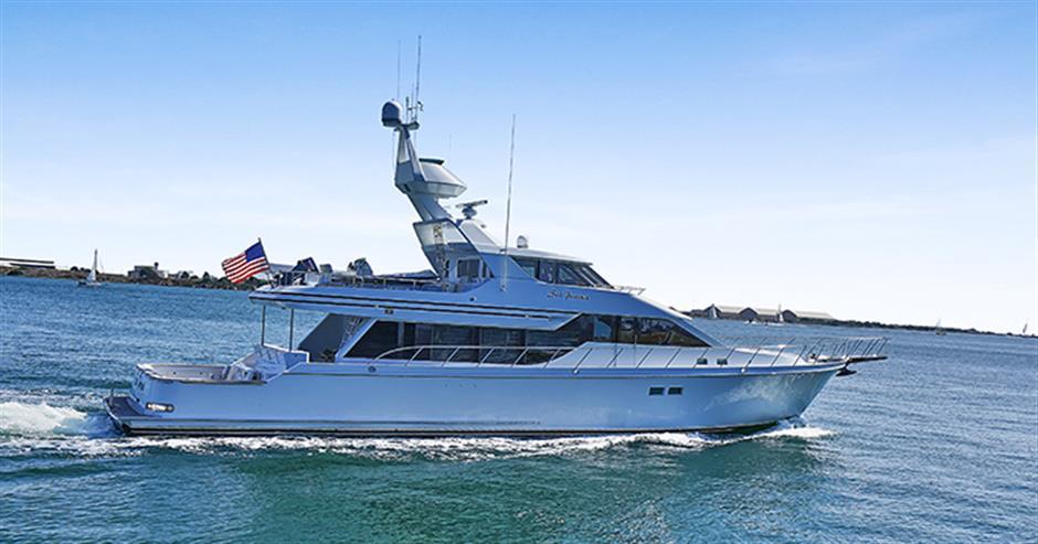 yacht Sol Pursuit