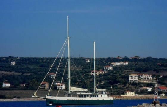 yacht Cosmoledo