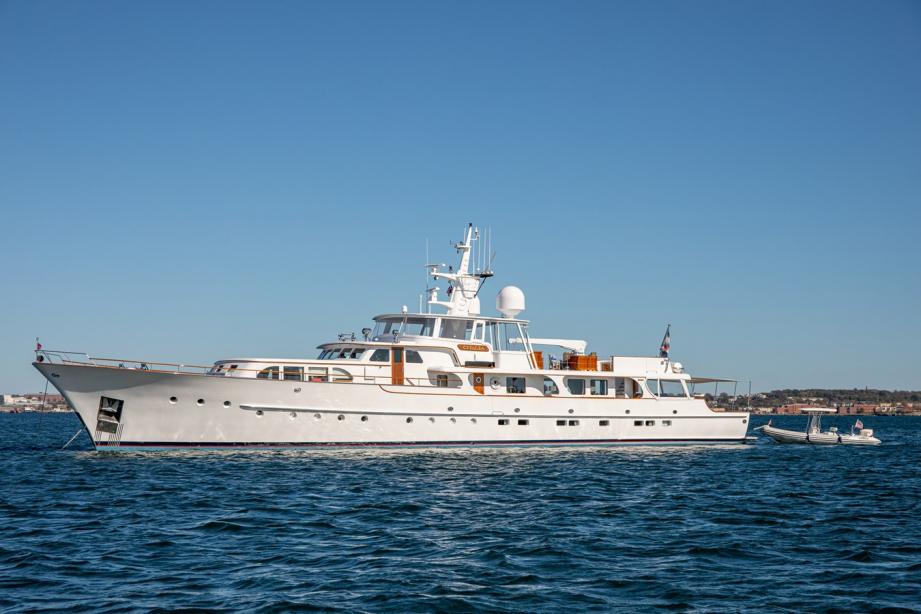 yacht Cetacea