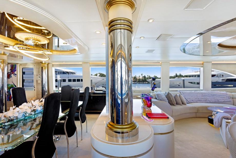 yacht Invision