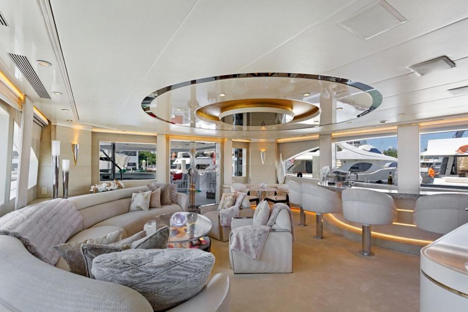 yacht Invision