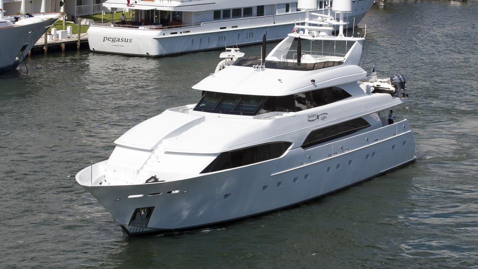 yacht Invision