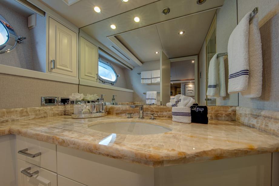 yacht Spirit