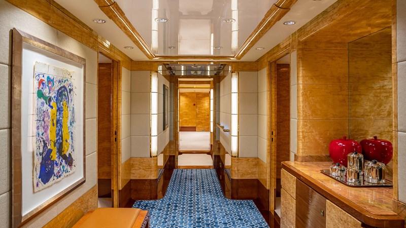 yacht Amadeus
