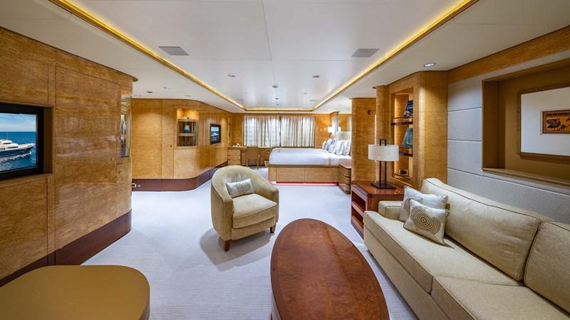 yacht Amadeus