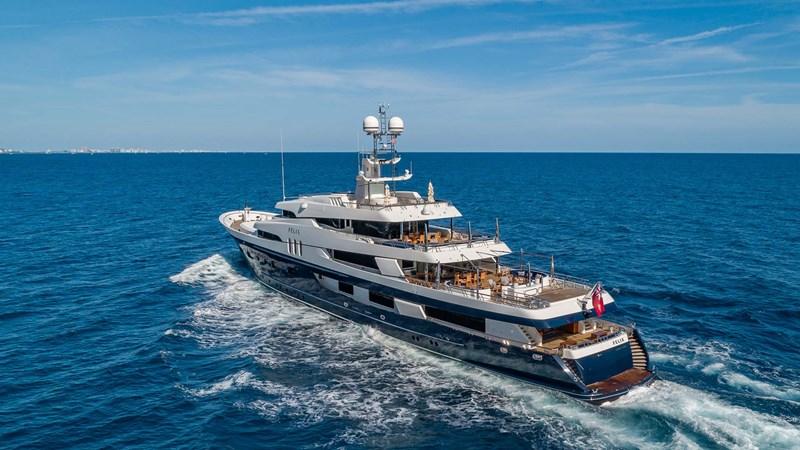 yacht Amadeus