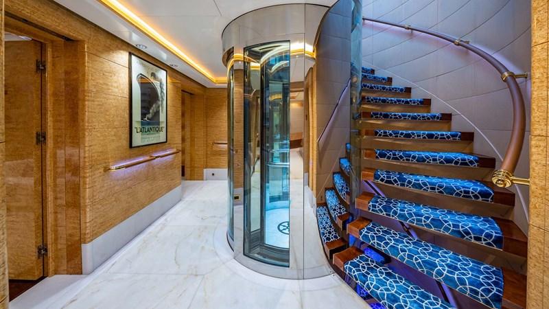 yacht Amadeus