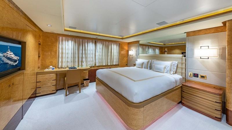 yacht Amadeus