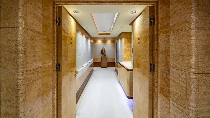 yacht Amadeus