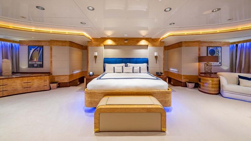 yacht Amadeus