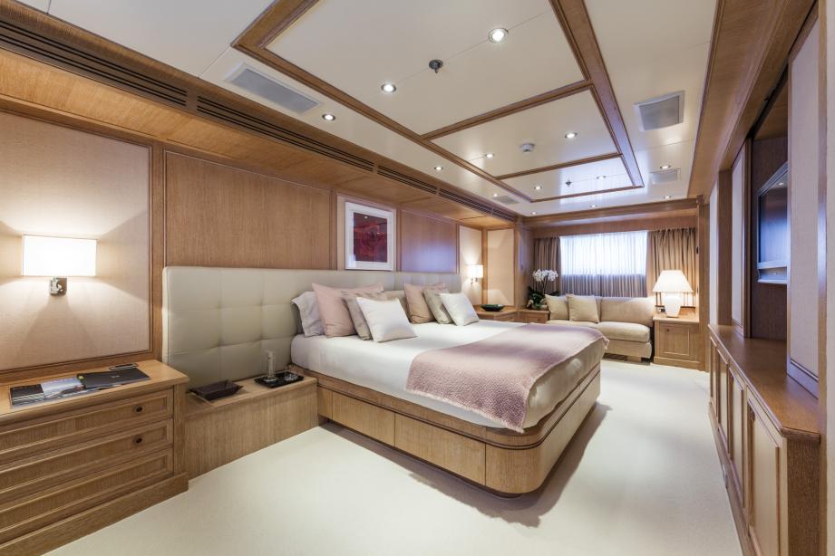 yacht Ferdy